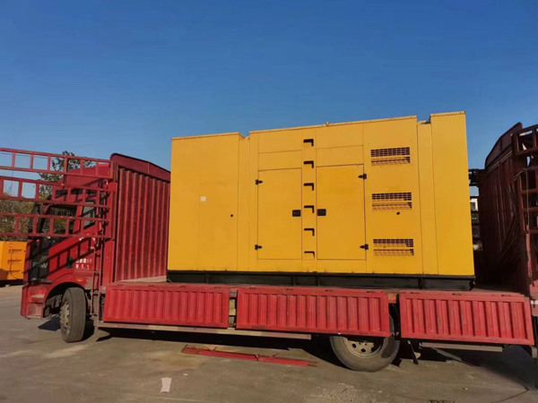 迭部柴油发电机组的电瓶长期未使用，应该如何充电？