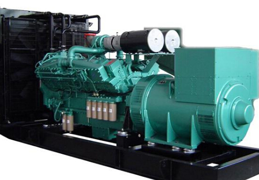 迭部冬季柴油发电机组启动前应进行哪些预热操作？